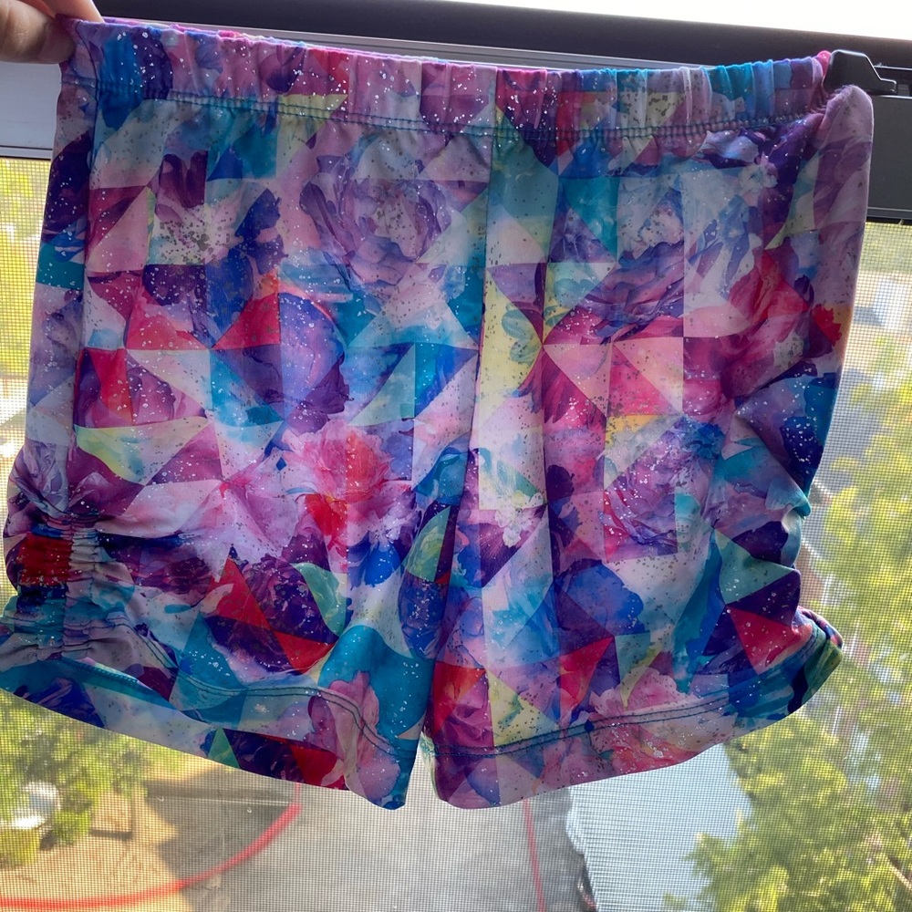 Athletic tight shorts